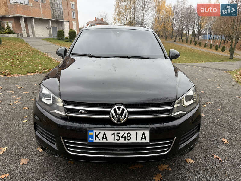 Внедорожник / Кроссовер Volkswagen Touareg 2011 в Хмельницком