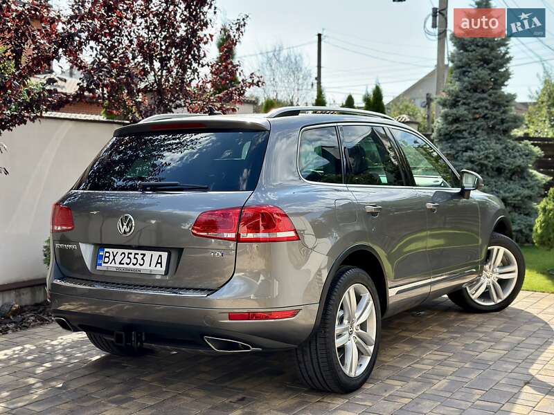 Внедорожник / Кроссовер Volkswagen Touareg 2014 в Виннице