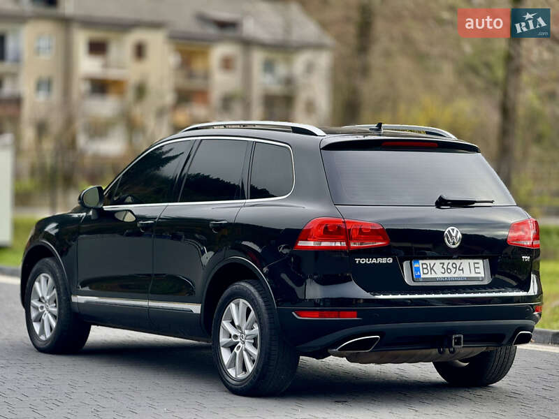 Внедорожник / Кроссовер Volkswagen Touareg 2012 в Межгорье