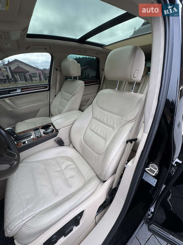 Внедорожник / Кроссовер Volkswagen Touareg 2012 в Межгорье