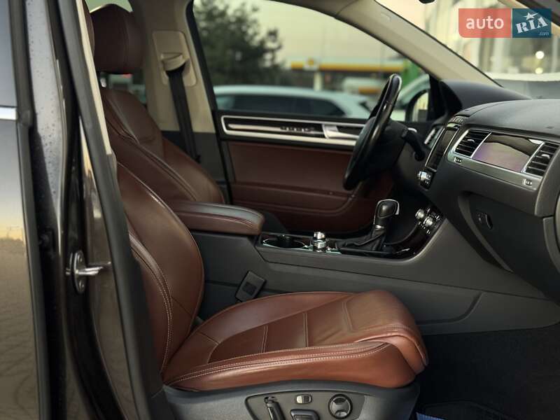 Внедорожник / Кроссовер Volkswagen Touareg 2017 в Мукачево фото 64 Внедорожник / Кроссовер Volkswagen Touareg 2017 в Мукачево