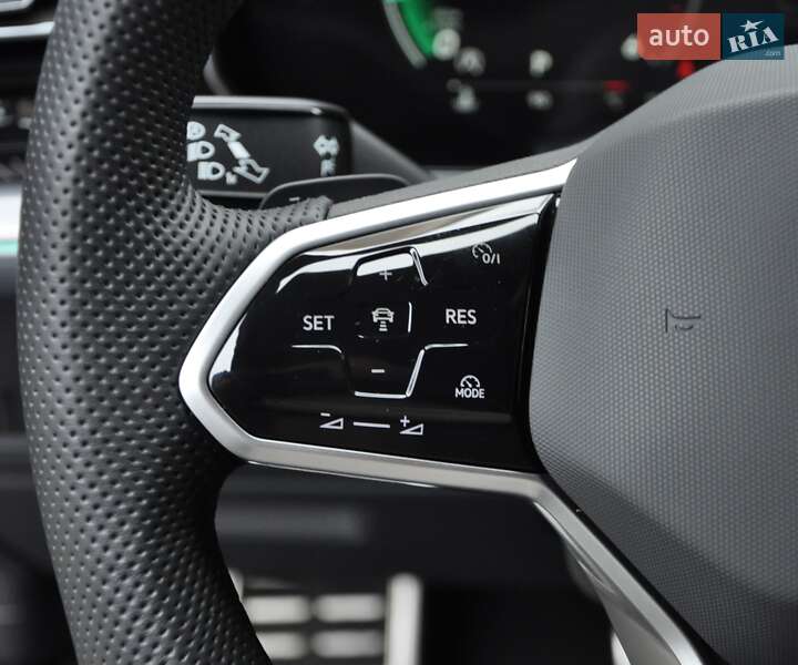 Позашляховик / Кросовер Volkswagen Touareg 2024 в Одесі фото 38 Позашляховик / Кросовер Volkswagen Touareg 2024 в Одесі