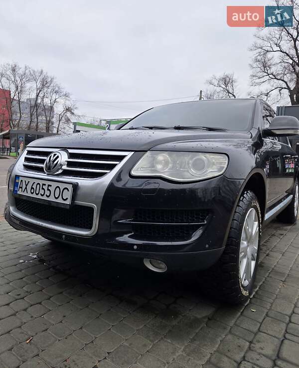 Внедорожник / Кроссовер Volkswagen Touareg 2007 в Харькове