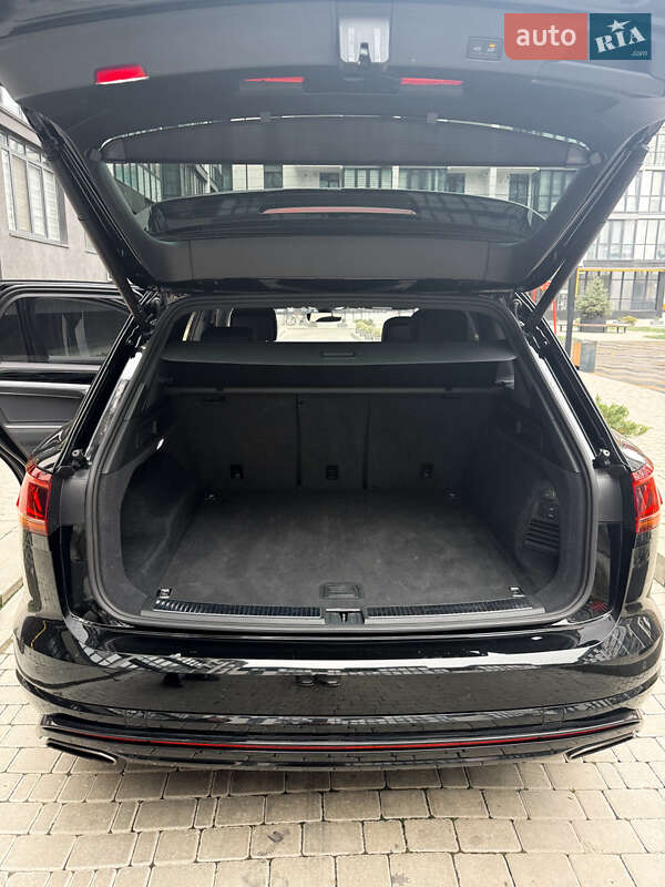 Внедорожник / Кроссовер Volkswagen Touareg 2022 в Виннице