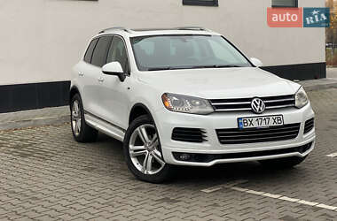 Внедорожник / Кроссовер Volkswagen Touareg 2013 в Хмельницком