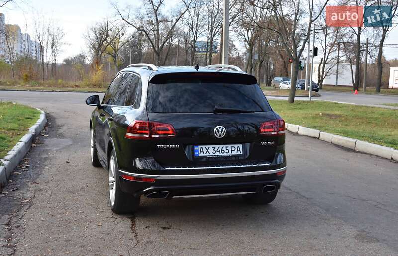 Позашляховик / Кросовер Volkswagen Touareg 2017 в Харкові