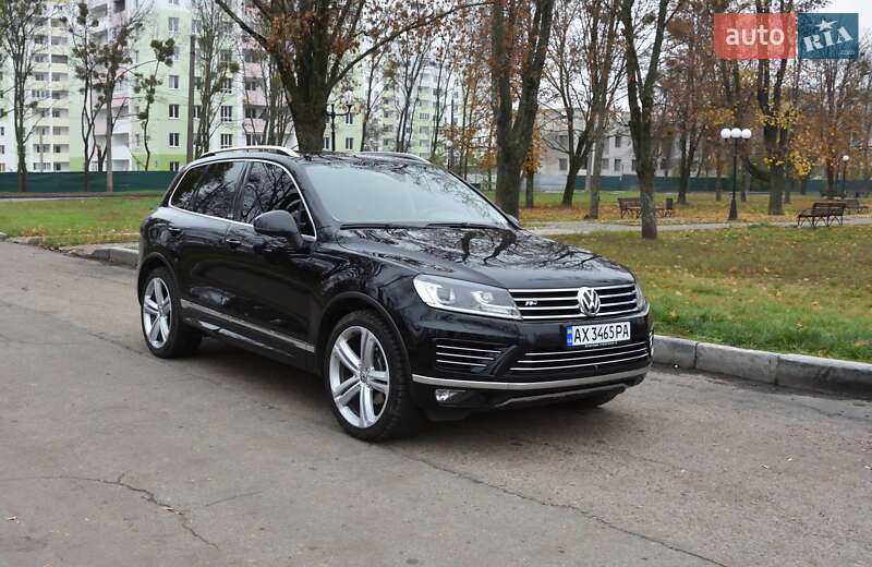 Позашляховик / Кросовер Volkswagen Touareg 2017 в Харкові