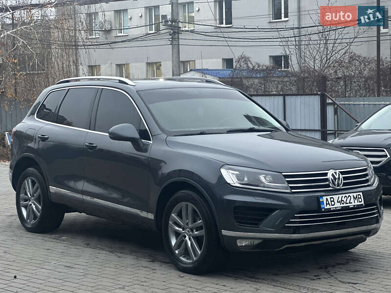 Внедорожник / Кроссовер Volkswagen Touareg 2015 в Виннице