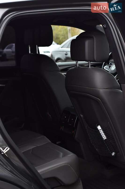 Внедорожник / Кроссовер Volkswagen Touareg 2020 в Кривом Роге