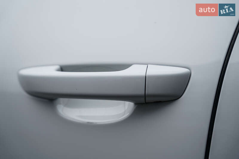 Позашляховик / Кросовер Volkswagen Touareg 2016 в Києві фото 14 Позашляховик / Кросовер Volkswagen Touareg 2016 в Києві