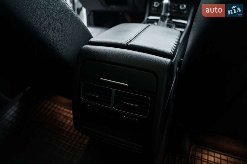 Позашляховик / Кросовер Volkswagen Touareg 2016 в Києві фото 28 Позашляховик / Кросовер Volkswagen Touareg 2016 в Києві