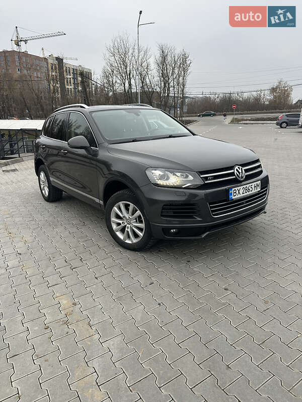 Внедорожник / Кроссовер Volkswagen Touareg 2010 в Хмельницком