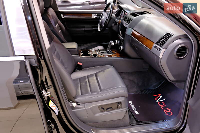 Внедорожник / Кроссовер Volkswagen Touareg 2008 в Одессе