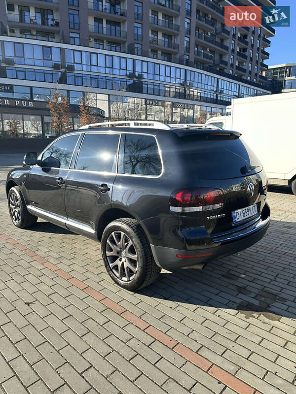 Внедорожник / Кроссовер Volkswagen Touareg 2007 в Ужгороде
