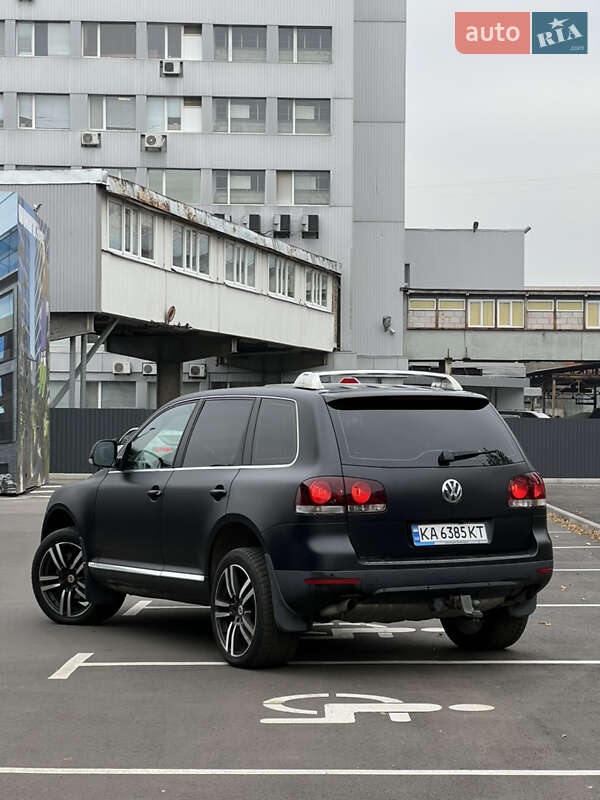 Позашляховик / Кросовер Volkswagen Touareg 2008 в Києві