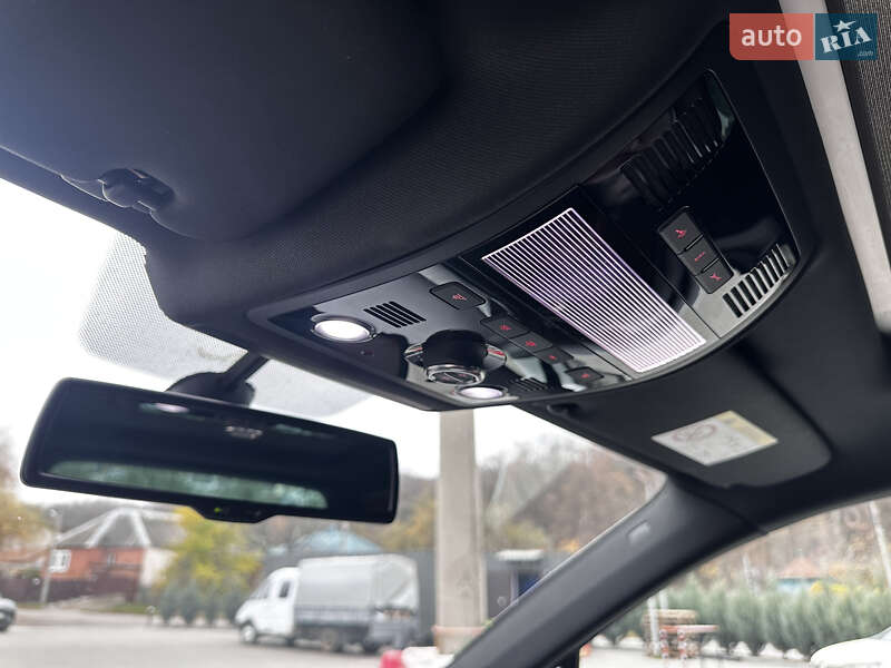 Позашляховик / Кросовер Volkswagen Touareg 2014 в Полтаві