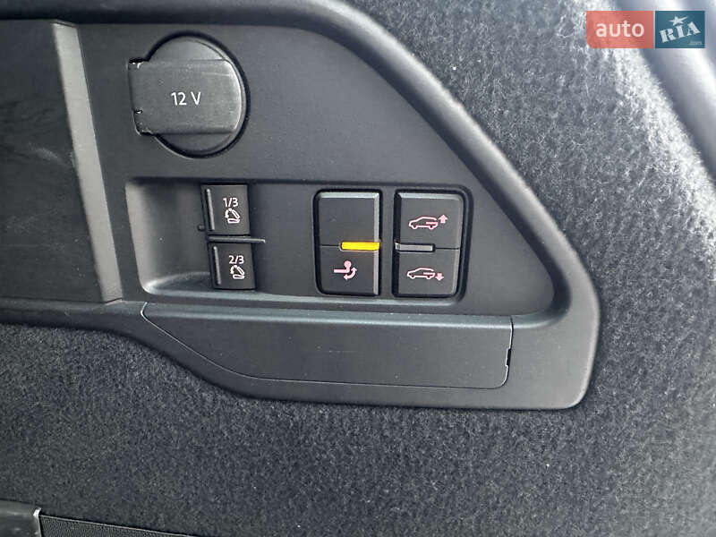 Позашляховик / Кросовер Volkswagen Touareg 2014 в Полтаві