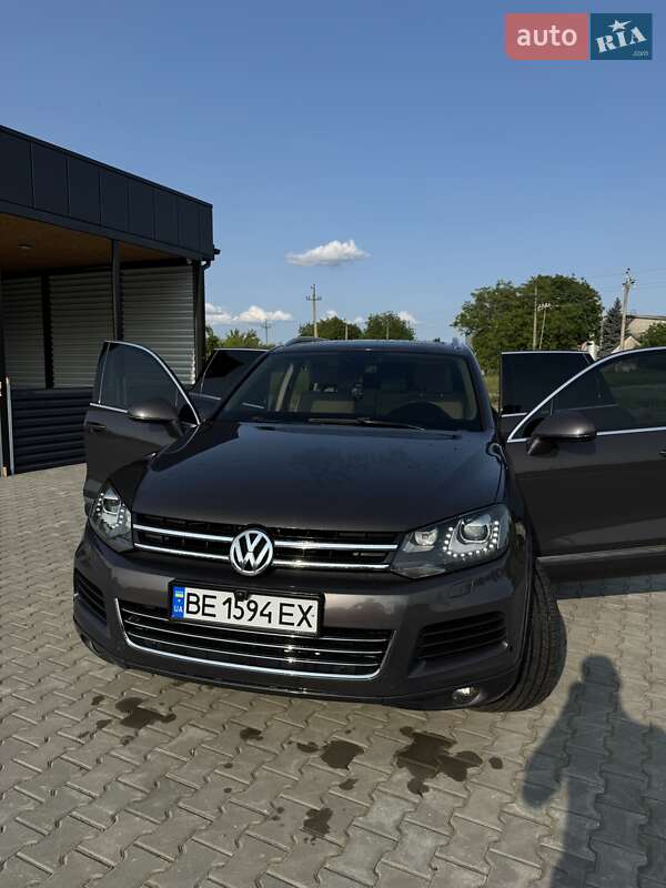 Позашляховик / Кросовер Volkswagen Touareg 2012 в Врадіївці