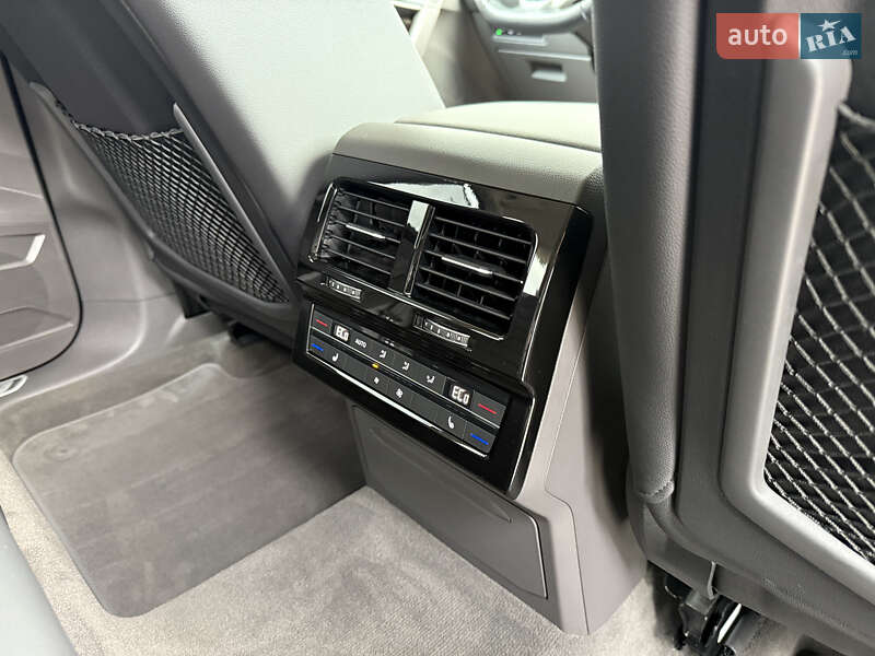 Внедорожник / Кроссовер Volkswagen Touareg 2021 в Ровно