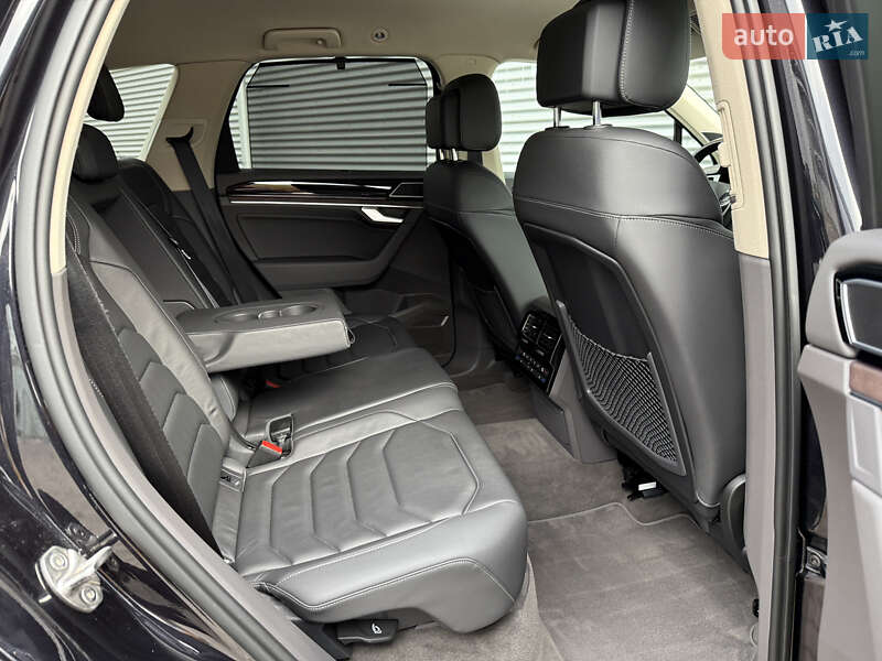 Внедорожник / Кроссовер Volkswagen Touareg 2021 в Ровно