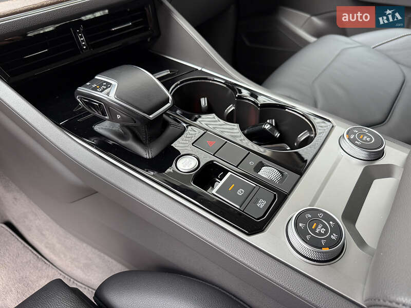 Внедорожник / Кроссовер Volkswagen Touareg 2021 в Ровно