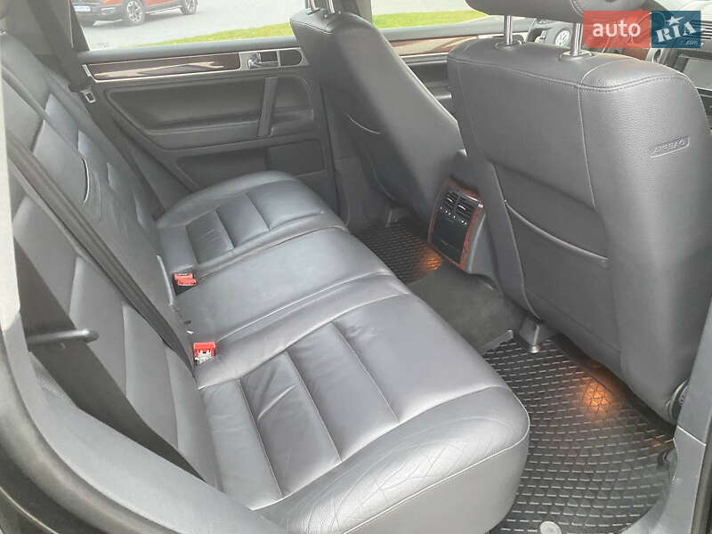 Позашляховик / Кросовер Volkswagen Touareg 2007 в Хмельницькому