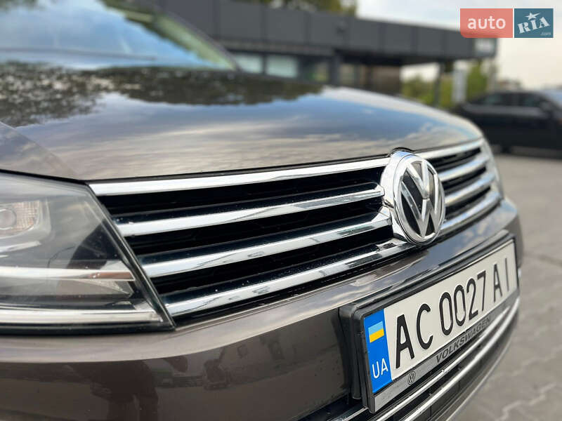 Внедорожник / Кроссовер Volkswagen Touareg 2015 в Владимире фото 9 Внедорожник / Кроссовер Volkswagen Touareg 2015 в Владимире