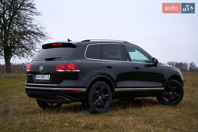 Внедорожник / Кроссовер Volkswagen Touareg 2017 в Бердичеве