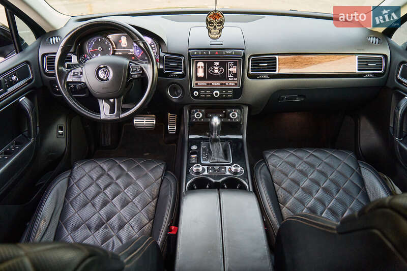 Внедорожник / Кроссовер Volkswagen Touareg 2017 в Бердичеве