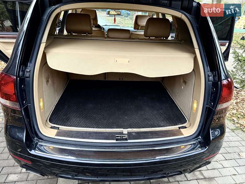 Позашляховик / Кросовер Volkswagen Touareg 2009 в Солотвині