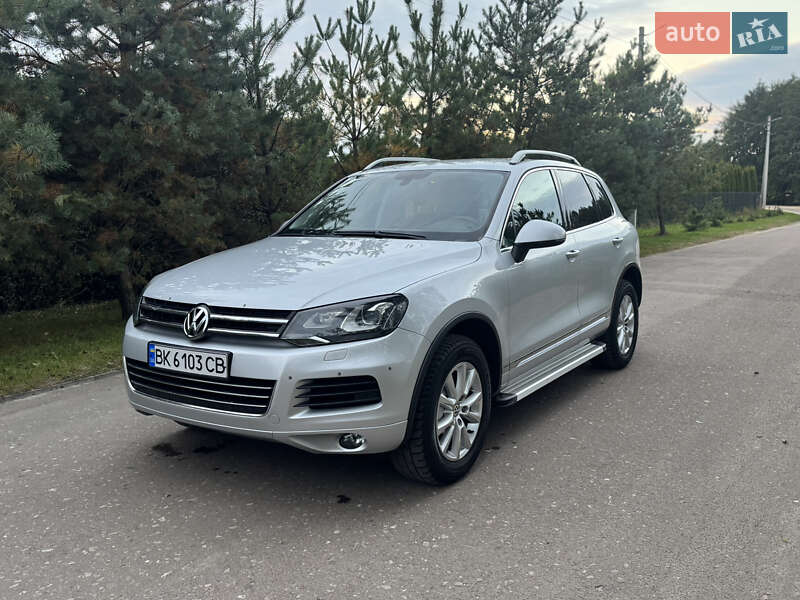 Внедорожник / Кроссовер Volkswagen Touareg 2010 в Яворове