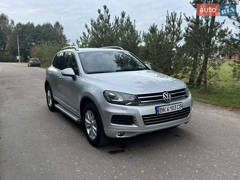 Внедорожник / Кроссовер Volkswagen Touareg 2010 в Яворове