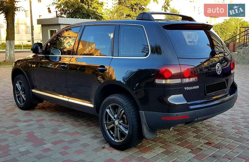 Позашляховик / Кросовер Volkswagen Touareg 2008 в Рівному