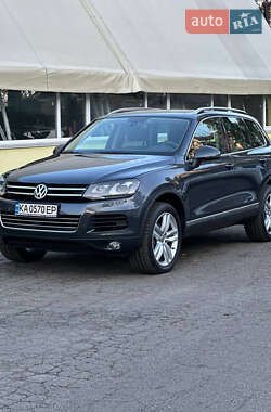 Позашляховик / Кросовер Volkswagen Touareg 2011 в Кам'янець-Подільському