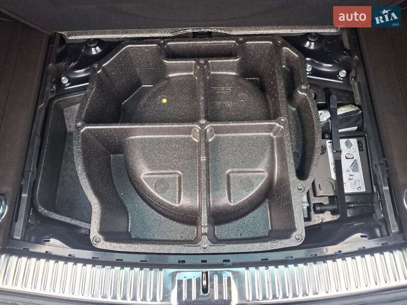 Внедорожник / Кроссовер Volkswagen Touareg 2016 в Ивано-Франковске фото 23 Внедорожник / Кроссовер Volkswagen Touareg 2016 в Ивано-Франковске