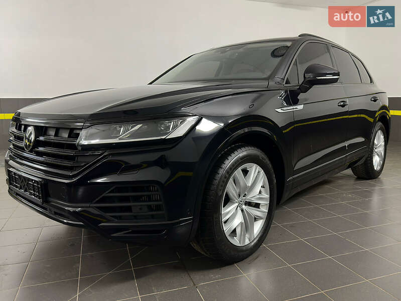 Позашляховик / Кросовер Volkswagen Touareg 2019 в Козятині