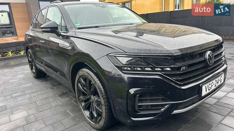 Позашляховик / Кросовер Volkswagen Touareg 2020 в Рівному