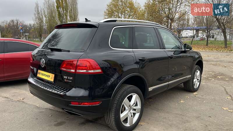 Позашляховик / Кросовер Volkswagen Touareg 2014 в Миколаєві