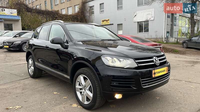 Позашляховик / Кросовер Volkswagen Touareg 2014 в Миколаєві