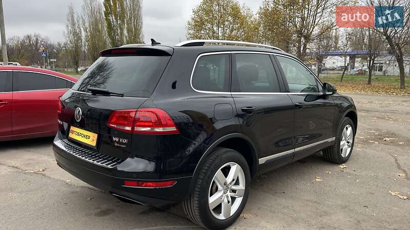 Позашляховик / Кросовер Volkswagen Touareg 2014 в Миколаєві