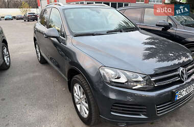 Позашляховик / Кросовер Volkswagen Touareg 2013 в Львові