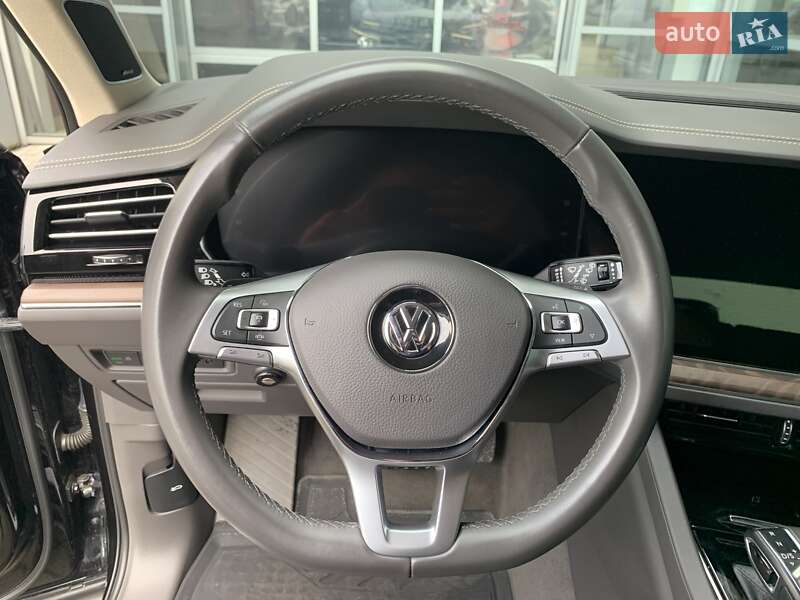 Внедорожник / Кроссовер Volkswagen Touareg 2019 в Львове фото 19 Внедорожник / Кроссовер Volkswagen Touareg 2019 в Львове