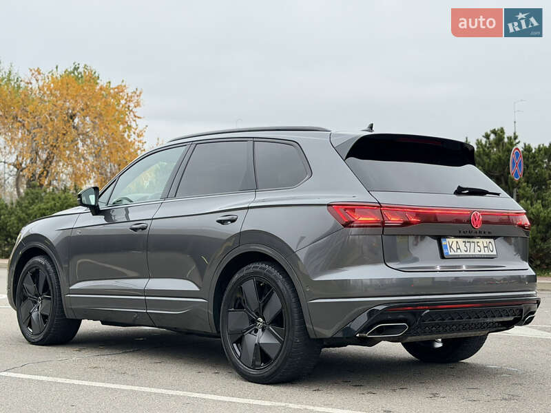Позашляховик / Кросовер Volkswagen Touareg 2024 в Києві