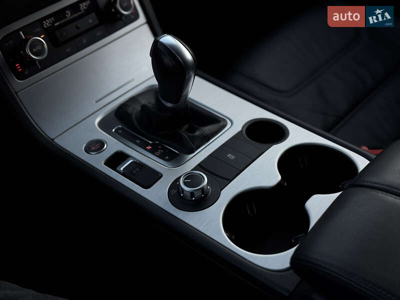 Внедорожник / Кроссовер Volkswagen Touareg 2014 в Мукачево фото 45 Внедорожник / Кроссовер Volkswagen Touareg 2014 в Мукачево