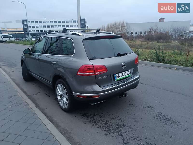 Внедорожник / Кроссовер Volkswagen Touareg 2015 в Киеве фото 11 Внедорожник / Кроссовер Volkswagen Touareg 2015 в Киеве
