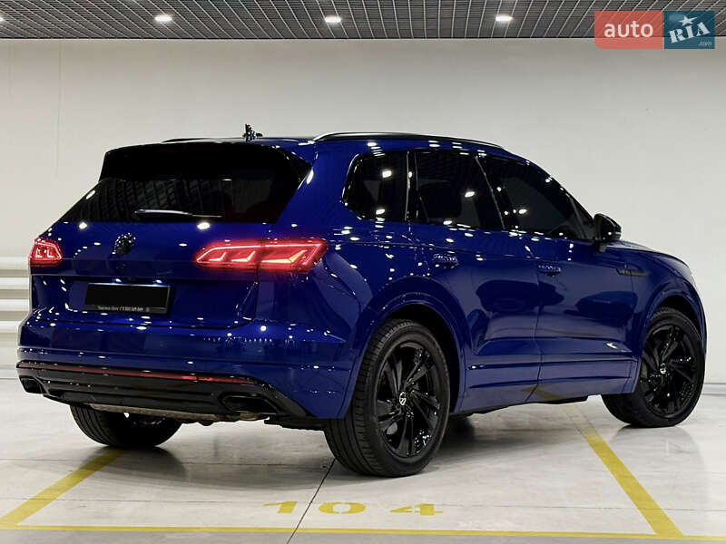 Позашляховик / Кросовер Volkswagen Touareg 2022 в Києві