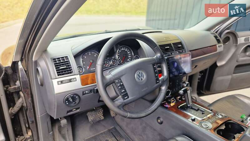 Позашляховик / Кросовер Volkswagen Touareg 2008 в Рівному