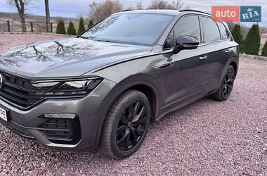 Позашляховик / Кросовер Volkswagen Touareg 2022 в Сумах