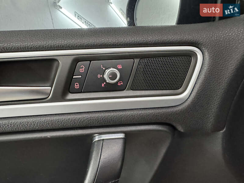 Позашляховик / Кросовер Volkswagen Touareg 2013 в Кременці фото 26 Позашляховик / Кросовер Volkswagen Touareg 2013 в Кременці