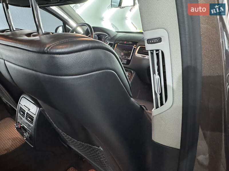 Позашляховик / Кросовер Volkswagen Touareg 2013 в Кременці фото 51 Позашляховик / Кросовер Volkswagen Touareg 2013 в Кременці